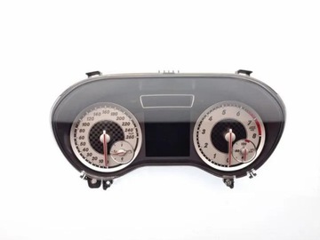 1769008901 PŘÍSTROJOVÁ DESKA A 200 176.043 115 2014 MERCEDES-BENZ (W176)