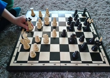 ДЕРЕВЯННЫЕ ШАХМАТЫ КЛАССИЧЕСКИЕ 35 x 35 см