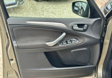 Ford Galaxy III Van 2.0 Duratec Flexifuel 145KM 2010 Ford Galaxy 2.0 benzyna 145KM Titanium Climatronic Grzana szyba 7 foteli, zdjęcie 14