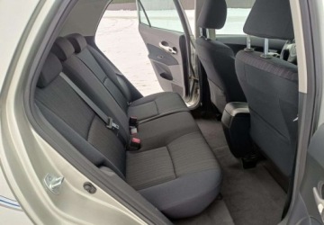 Toyota Auris I Hatchback 1.4 i 16V VVT-i 97KM 2007 Toyota Auris Toyota Auris 1.4 VVT-i 1.4 Benzyna 97KM, zdjęcie 29