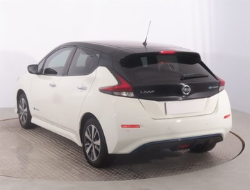 Nissan Leaf II Hatchback Elektryczny 40kWh 150KM 2018 Nissan Leaf 40 kWh, SoH 89%, Automat, VAT 23%, zdjęcie 3