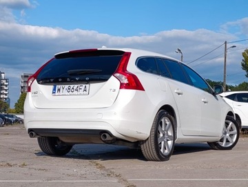 Volvo V60 II  2018 VOLVO V60 Facelifting 2.0 T3 DRIVE-E 152KM, Manual, 2x Klucz, zdjęcie 26