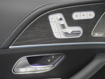 Mercedes GLE V167 SUV Facelifting 3.0 450d 367KM 2025 MERCEDES-BENZ GLE 450 d 4-Matic AMG Line 3.0 (367KM) 2025, zdjęcie 10