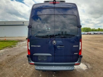 Mercedes Sprinter IV (W907/W910) 2024 Mercedes-Benz Sprinter 2500 2024 2.0 Diesel 211KM, zdjęcie 2