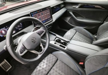 Volkswagen Passat B9 2025 Volkswagen Passat R-Line Pakiety, ACC, Hak, Kamera 360, GPS, HarmanKardon, zdjęcie 7