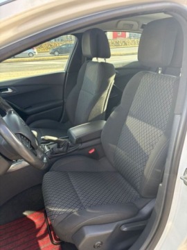 Peugeot 508 I SW Facelifting 1.6 e-THP 165KM 2016 Peugeot 508 Sedan 1.6 Benzyna 165 KM Active SS LED NAVI SALON PL 1.6, zdjęcie 17