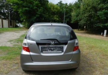 Honda Jazz III 1.2 i-VTEC 90KM 2011 Honda Jazz sliczna sprawna niezawodna bez rdzy pewny przebieg 1.2 Benzyna, zdjęcie 5
