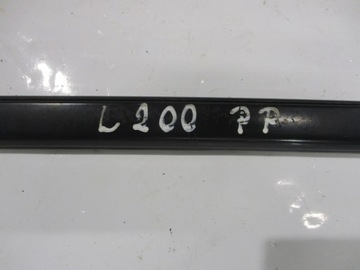 LIŠTA ZHRNUJÍCÍ DVEŘE PŘEDNÍ PRAVÁ MITSUBISHI L200 IV