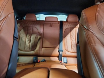 BMW X6 G06 2025 BMW X6 M60i 2025 4.4 Benzyna 523KM, zdjęcie 10