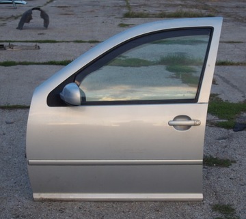 DVEŘE LEVÉ PŘEDNÍ KOMPLETNÍ VW GOLF IV / BORA