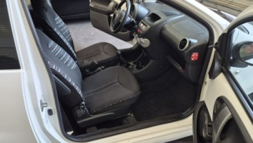 Citroen C1 I Hatchback 3d Facelifting 1.0 i 68KM 2012 Citroen C1 _1.0 68KM_LIFT_Led_El.Szyby_, zdjęcie 6