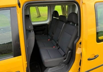 Volkswagen Caddy IV Kombi Maxi 2.0 TDI SCR BlueMotion Technology 102KM 2015 Volkswagen Caddy Bezwypadkowy, oryginalny lakier, niski przebieg 2.0 Diesel, zdjęcie 8