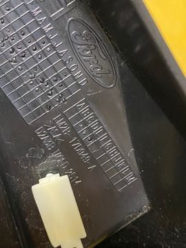 НАПРАВЛЯЮЩАЯ ДЛЯ МОНТАЖА РУЧКИ EM2B17D4949A FORD S-MAX MK2