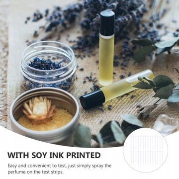 Бумажные полоски для проверки запаха духов.