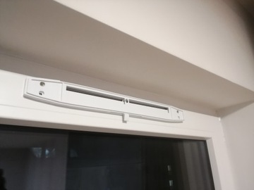 Manualne przymknięcie MC do nawiewników ISOLA 2.22 / 2.30 / 2.45, biały