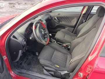 Alfa Romeo 147 Hatchback 1.6 TS 16v 105KM 2006 Alfa Romeo 147 1.6 06r, zdjęcie 6