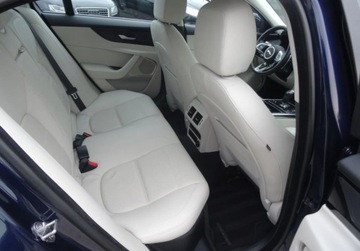 Jaguar XE Sedan Facelifting 2.0 i4D 180KM 2020 Jaguar XE 2.0D 180KM 100Bezwypadkowy Jak Nowy Oplacony 93.000km 2.0, zdjęcie 19