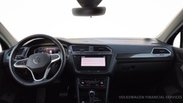 Volkswagen Tiguan II SUV Facelifting 2.0 TDI 150KM 2023 Volkswagen Tiguan 2.0 TDI 150 KM SCR Elegance DSG, FV23, Serwis ASO, Gwara, zdjęcie 4