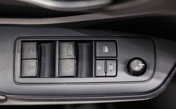 Toyota C-HR I Crossover Facelifting 1.8 Hybrid 122KM 2022 Toyota C-HR 1.8 Hybrid Comfort 1.8 Hybryda 122KM, zdjęcie 18