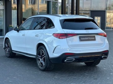 Mercedes GLC C254/X254 Coupe 2.0 200 204KM 2024 Mercedes-Benz GLC 200 AMG Night Pakiet PremiumDigital LightKamera 360Burme, zdjęcie 5