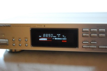 ТЮНЕР PIONEER F-701 CHAMPAGNE