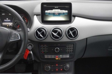 Mercedes Klasa B W246 Sports Tourer Facelifting 1.6 180 122KM 2016 Mercedes-Benz Klasa B MERCEDES B180 122KM ALU17 Automat LED WEBASTO Navi G, zdjęcie 27