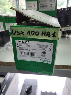 Schneider wyłącznik NSX100HB1 LV433210