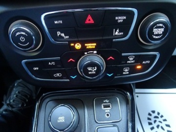 Jeep Compass II SUV 2.0 MJD 140KM 2017 Jeep Compass 2.0 MJD 140KM ,Opening Edytion ,4WD, zdjęcie 13