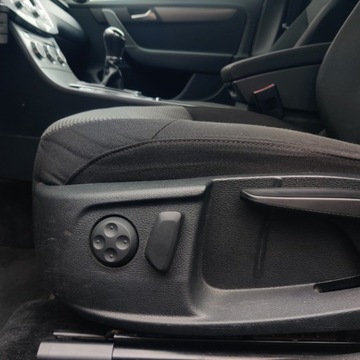 Volkswagen Passat B7 Variant 2.0 TDI CR DPF BlueMotion 140KM 2012 Volkswagen Passat Volkswagen Passat 2.0TDI Nowy Rozrzad Oleje Jeden Wlasci, zdjęcie 35