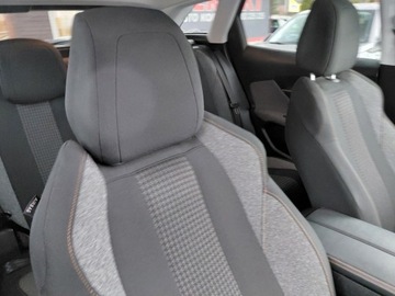 Peugeot 3008 II Crossover 1.5 BlueHDI 130KM 2019 Peugeot 3008 Navi Klimatronik PDC Alu 1.5 Diesel 130KM, zdjęcie 13