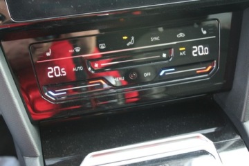 Volkswagen Arteon Fastback Facelifting 2.0 TDI 200KM 2021 Volkswagen Arteon TDI R-LINE Virtual DSG Gwarancja, zdjęcie 27