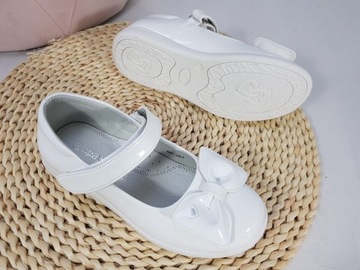 ZUZIA белые лаковые балетки для девочек с бантом 30