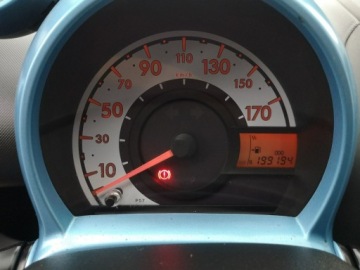 Peugeot 107 2008 Peugeot 107 1.0 16V 66KM Klimatyzacja Isofix, zdjęcie 12