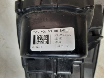 FORD MUSTANG 18- SMĚROVKA NÁRAZNÍKU PRAVÝ USA