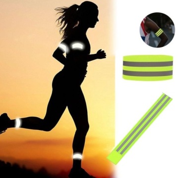 ЯРКАЯ СВЕТООТРАЖАЮЩАЯ ЛЕНТА НА ЛИПУЧКЕ ДЛЯ РУКИ И ПЛЕЧА