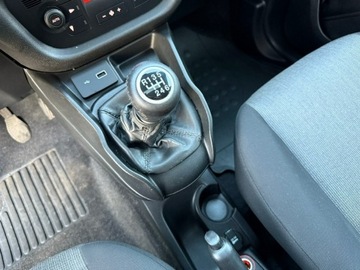 Fiat Doblo IV 1.6 MultiJet 120KM 2019 Fiat Doblo niepełnosprawnych rampa inwalida 2020, zdjęcie 19