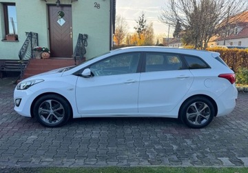 Hyundai i30 II Wagon 1.4 CVVT 100KM 2015 Hyundai i30 1,4 100KM LIFT TEMPOMAT KLIMA Chrom Bezwypadkowy SERWIS Super, zdjęcie 1