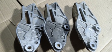 YAMAHA XJ 900 4KM 93-03 ЛЕВЫЙ КОМПЛЕКТ ВОДИТЕЛЯ КРЕПЛЕНИЕ ПЕРЕДНЕЙ ПОДНОЖКИ