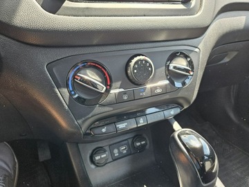 Hyundai i20 I Hatchback 5d Facelifting 1.4 CVVT 100KM 2015 Hyundai i20 1,4 benzyna 100KM automat salon polska, zdjęcie 10