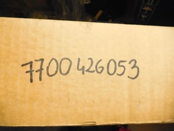 КРЫШКА БАГАЖНИКА БОКОВАЯ RENAULT LAGUNA 7700426053