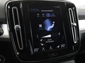 Volvo XC40 Crossover 2.0 D4 190KM 2020 Volvo XC 40 Momentum D4 automat 4x4 skóra navi, zdjęcie 27