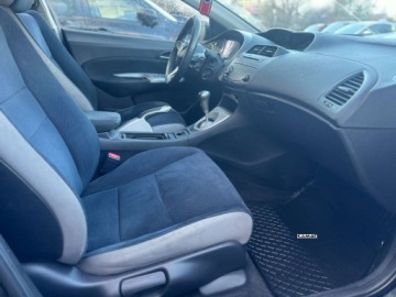 Honda Civic VIII Hatchback 5d 1.4 i 83KM 2007 Honda Civic Honda Civic 1,4 benzyna Klimatyzacja Zamiana 1.3 Benzyna 82KM, zdjęcie 2