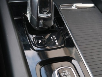 Volvo XC60 II Crossover T8 Twin Engine 407KM 2018 Volvo XC60 T8 Twin Engine, Salon Polska, zdjęcie 11