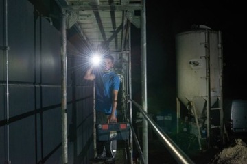 МОЩНАЯ АККУМУЛЯТОРНАЯ ЛАМПА СВЕТОДИОДНАЯ ЛАМПА ДЛЯ МАСТЕРСКИХ 200 ЛЮМЕНОВ ЗАРЯДНОЕ УСТРОЙСТВО