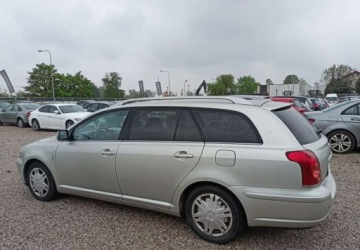 Toyota Avensis II Kombi 2.0 VVT-i 147KM 2006 Toyota Avensis Toyota Avensis 2.0 Benzyna 147KM, zdjęcie 2