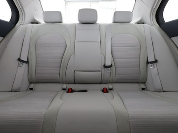 Mercedes Klasa C W205 Limuzyna 180 156KM 2014 Mercedes C 180 automat półskóra jane wnętrze, zdjęcie 17