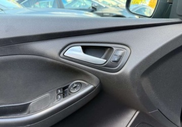 Ford Focus III Sedan Facelifting 1.6 Ti-VCT 105KM 2017 Ford Focus salon Polska 1.6 Benzyna 105KM, zdjęcie 1