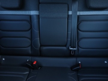 Citroen C4 III SUV 1.2 PureTech 130KM 2022 Citroen C4 1.2 PureTech, Salon Polska, Serwis ASO, zdjęcie 9