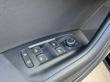 Volkswagen Touareg III SUV 3.0 V6 SCR TDI 286KM 2023 Volkswagen Touareg 3.0 TDI 286KM R-Line DSG Kamera360 DCC Hak Matrix Salon, zdjęcie 28