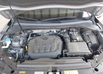 Volkswagen Tiguan II 2023 Volkswagen Tiguan 2023, 2.0L, SE R-LINE BLACK, od ubezpieczalni 2.0 Benzyna, zdjęcie 13